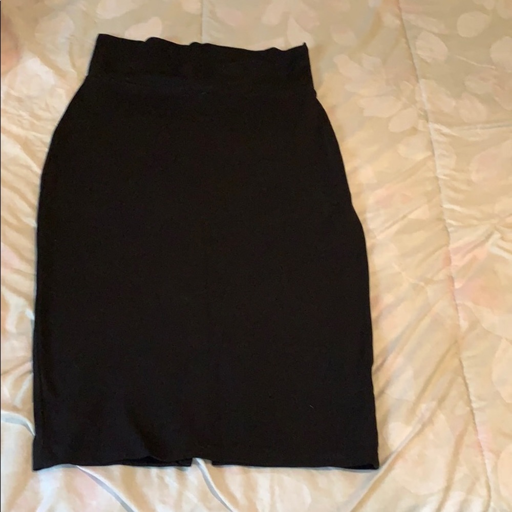 Black stretchy fitted Pencil Bebe skirt